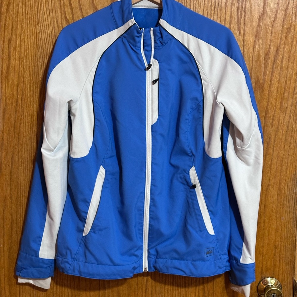 REI women’s jacket sz medium blue‎ white soft shell